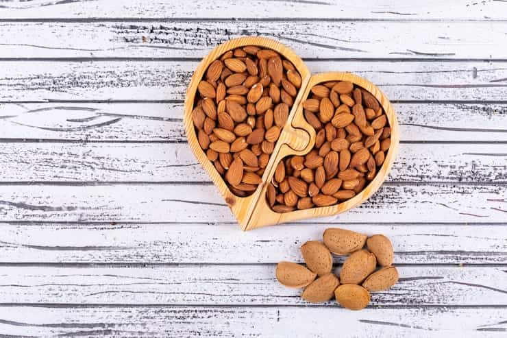 خرید مغز بادام درختی + قیمت فروش استثنایی